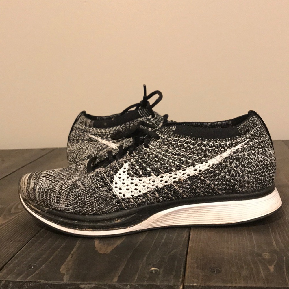 Nike Fly Knit Racers